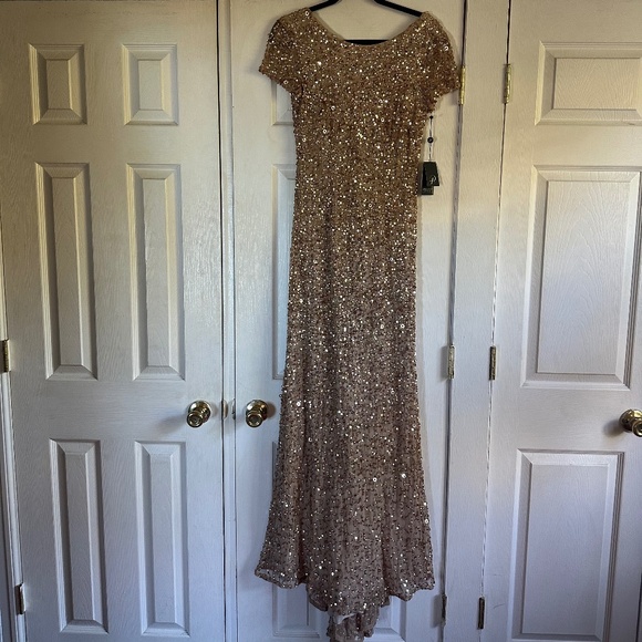 NWT Adrianna Papell Gold Sequin Full Length Gown - Picture 1 of 16